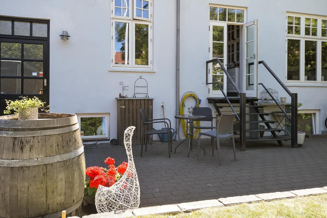 Sweethome Guesthouse Esbjerg Bagian luar foto