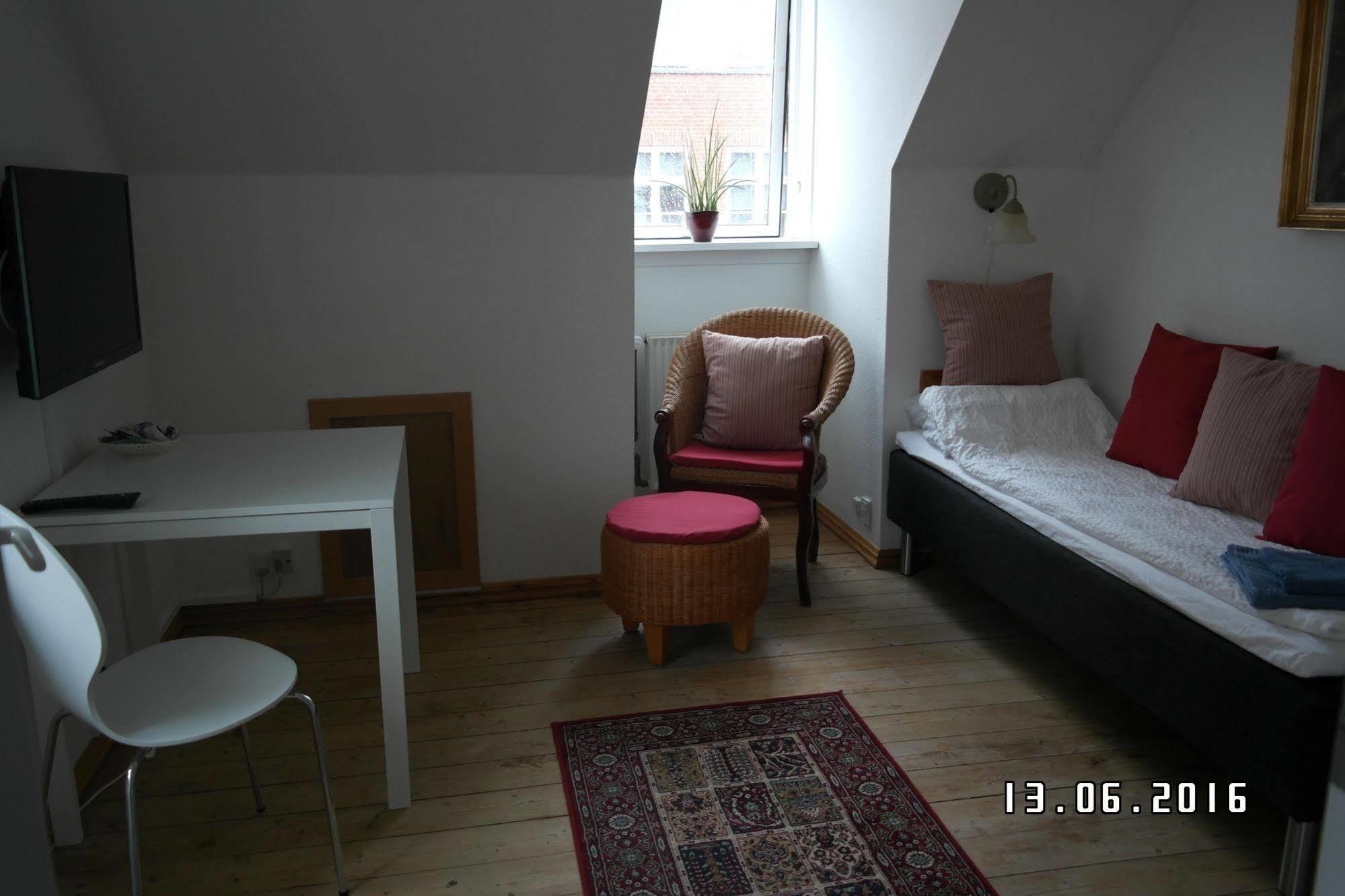 Sweethome Guesthouse Esbjerg Bagian luar foto